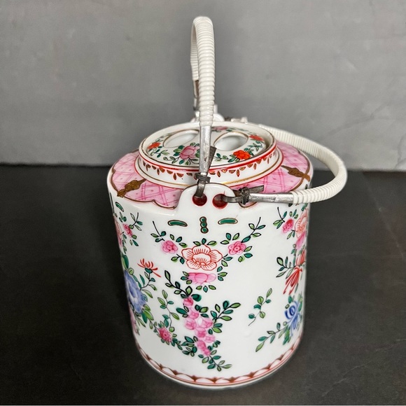 Vintage Japanese Tea Pot Lowestoft Hand Painted White with Flowers - Picture 13 of 16